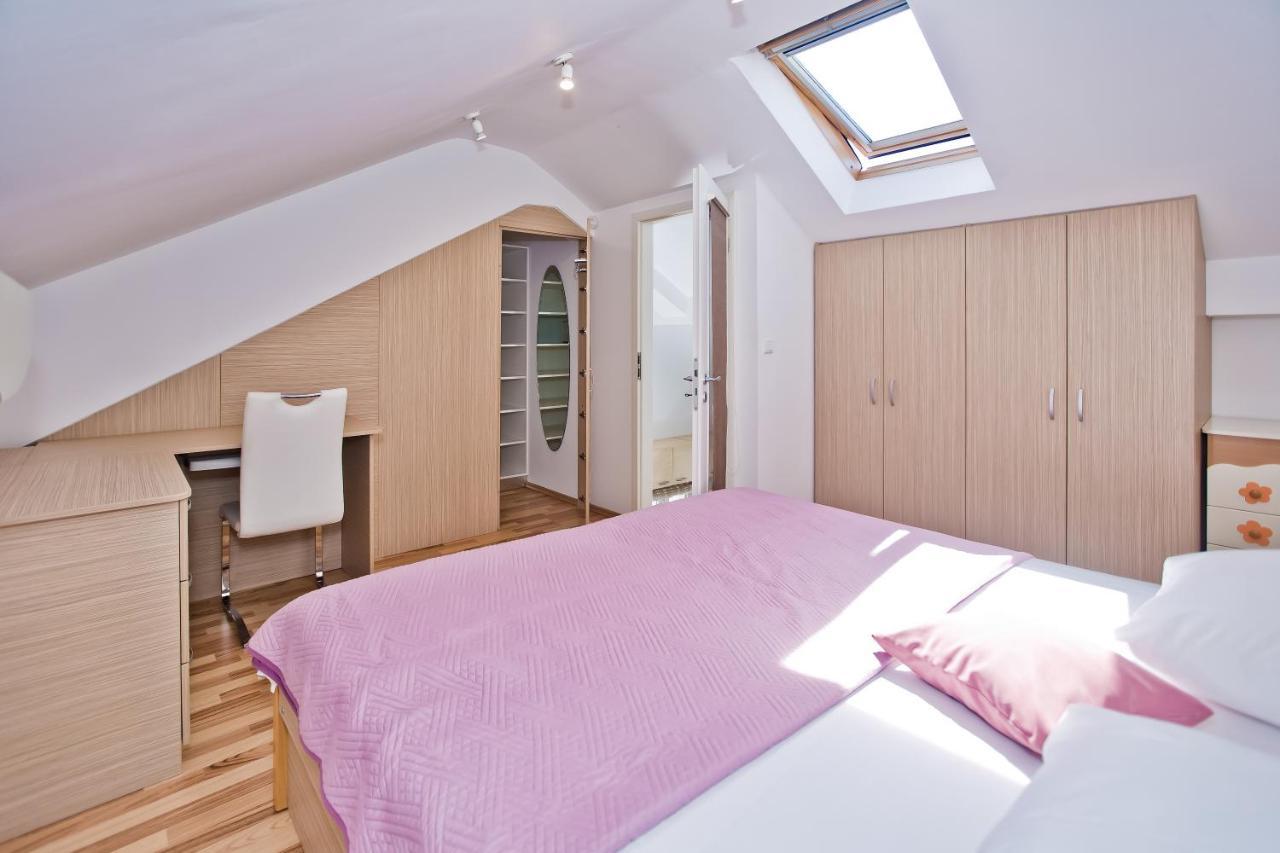 Relaxing Holiday Sunset Apartment Hvar Town Exterior photo